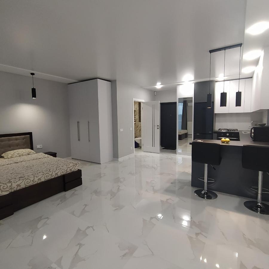 Vip Apartment Near Center Lviv Eksteriør bilde
